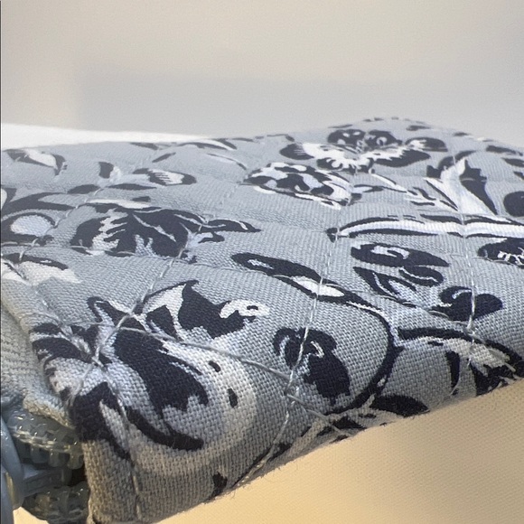 Vera Bradley Light Blue/Navy Floral Perennials Mini Wallet-Zip Around Keychain - Picture 16 of 16